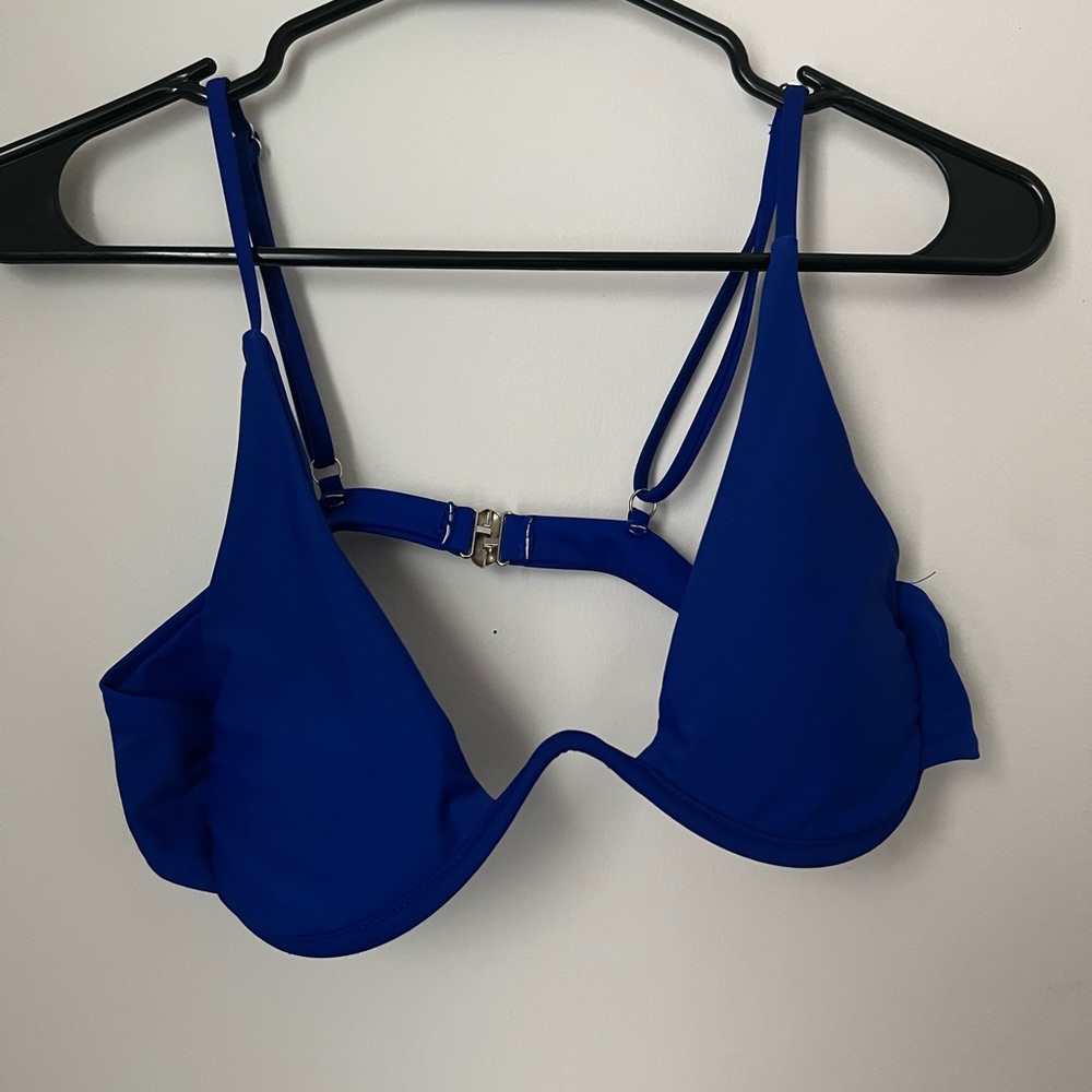 wire swimsuit top